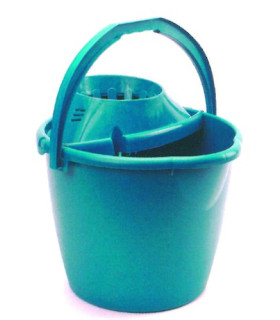 CUBO PLASTICO C/ESCURRIDOR 13 L.